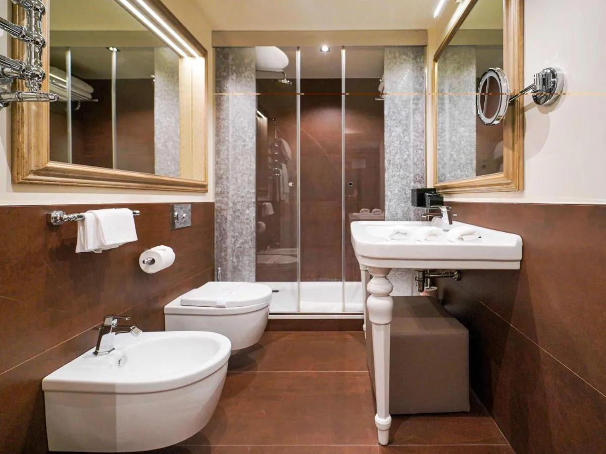 Hotel Papadopoli Venezia - MGallery Collection-1