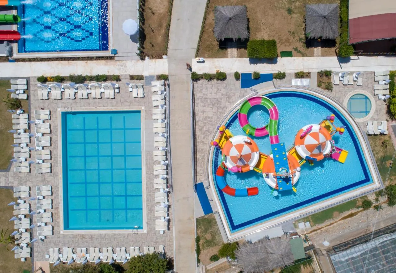 Alaiye Resort & Spa Hotel slide-3