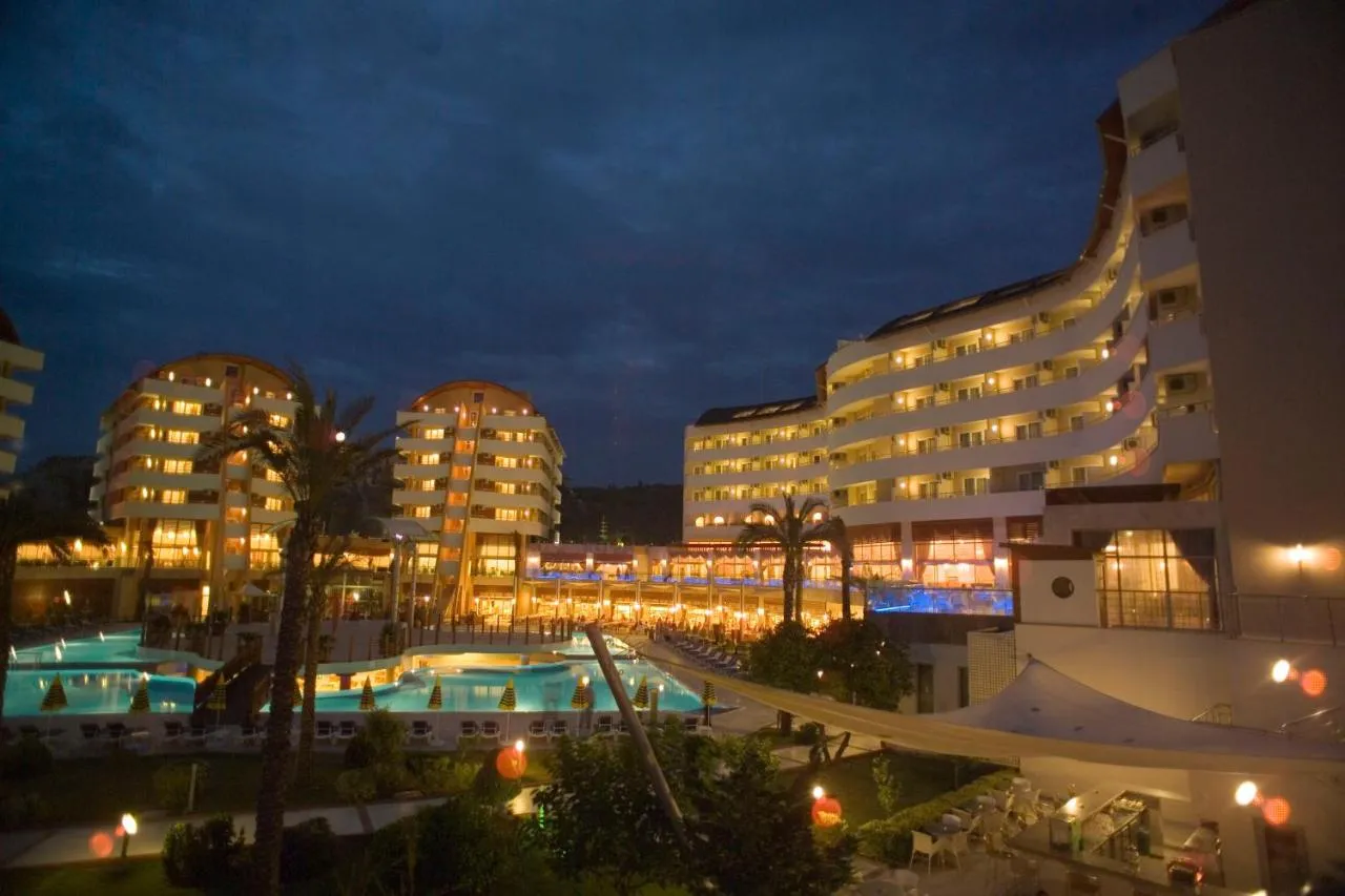 Alaiye Resort & Spa Hotel slide-5