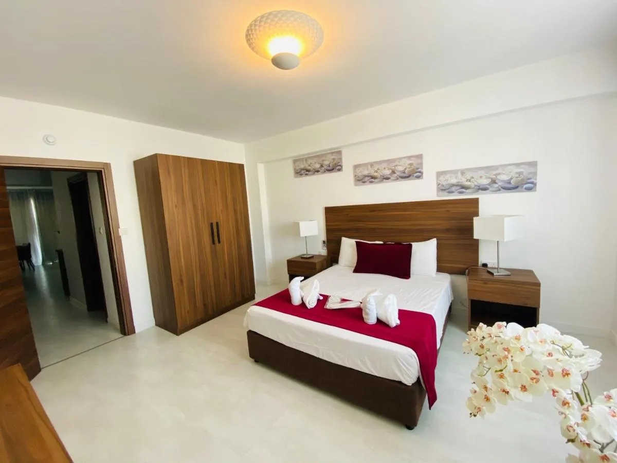 Eleonora Hotel Apartments slide-5
