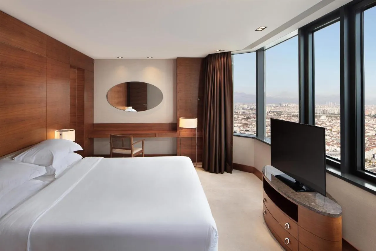 Sheraton Istanbul Atakoy Hotel slide-3