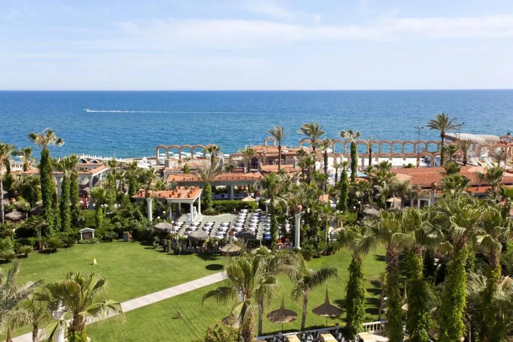 Club Hotel Sera slide-1