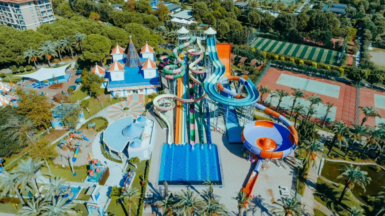 IC Hotels Green Palace slide-4