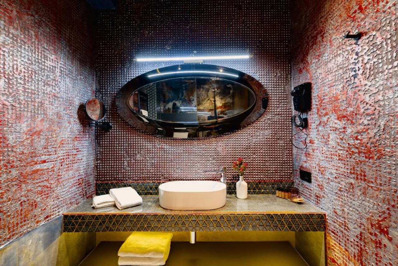 Tapis Rouge Boutique Hotel slide-5