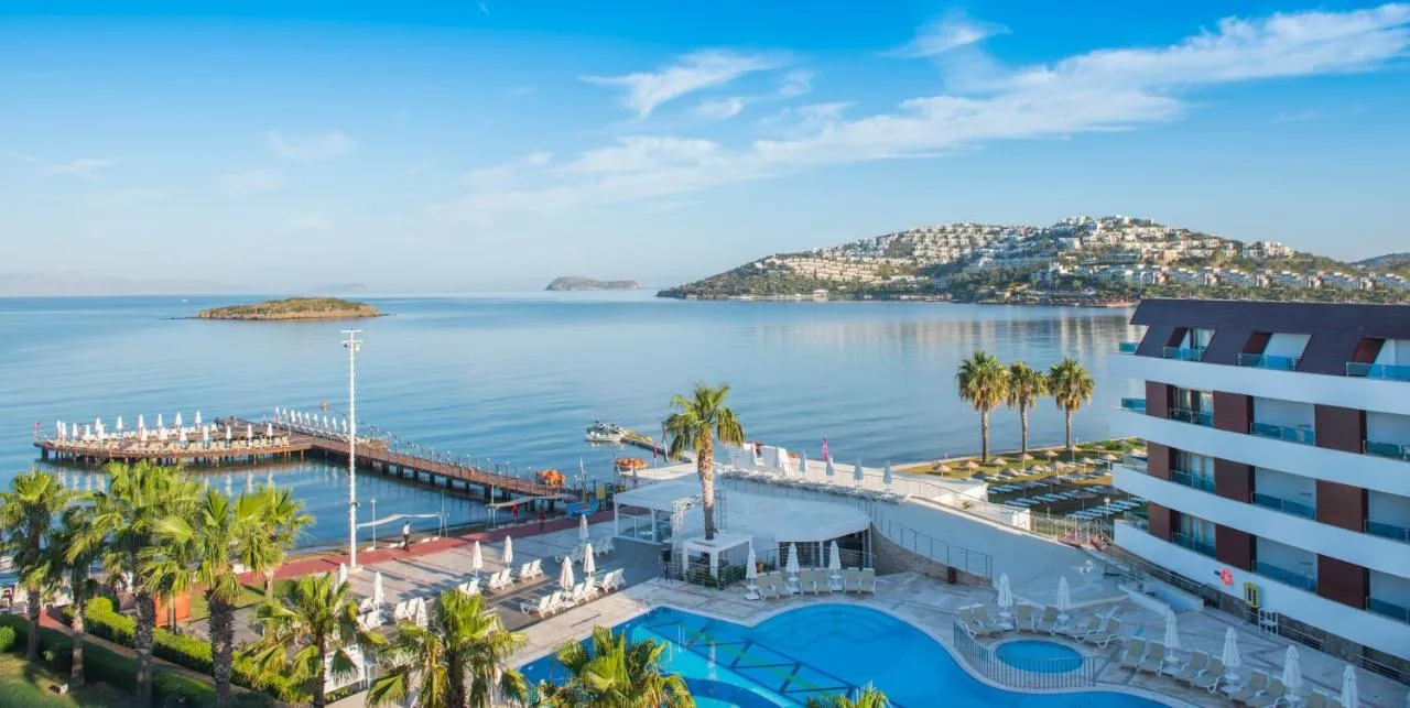 Azure by Yelken Hotel slide-4
