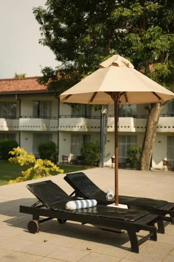 Hibiscus Beach Hotel & Villas-1