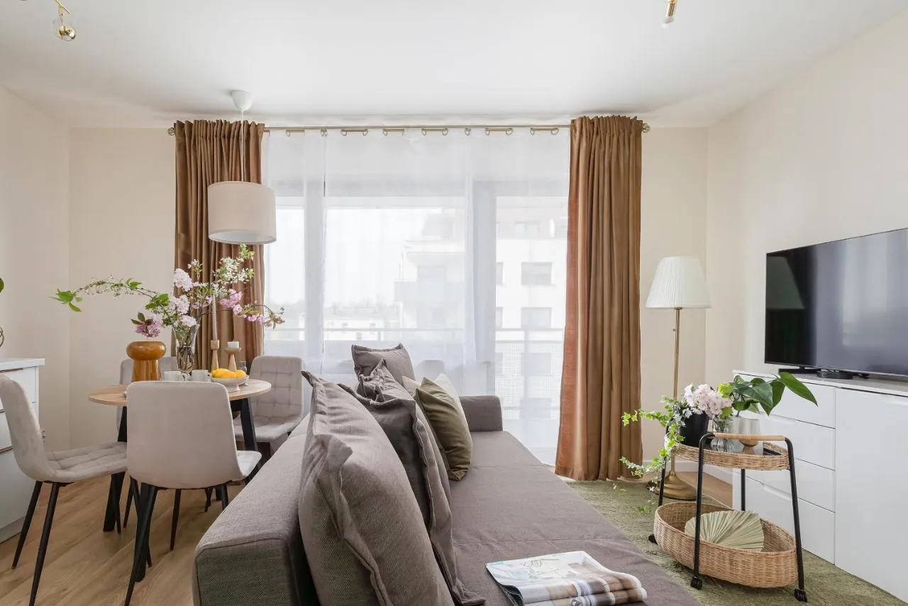 TS Gold New Town Apartment & free private parking-1