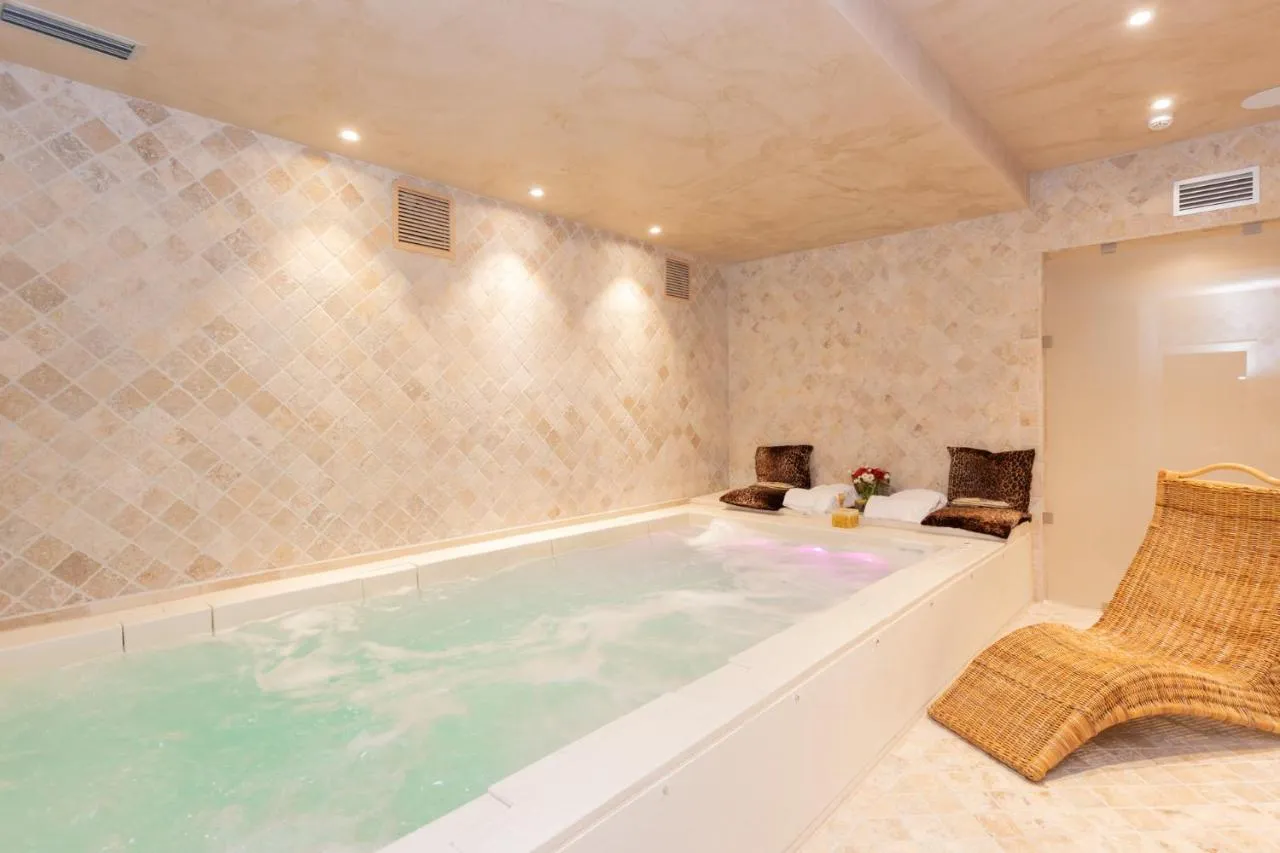 Hotel Adler Cavalieri-1