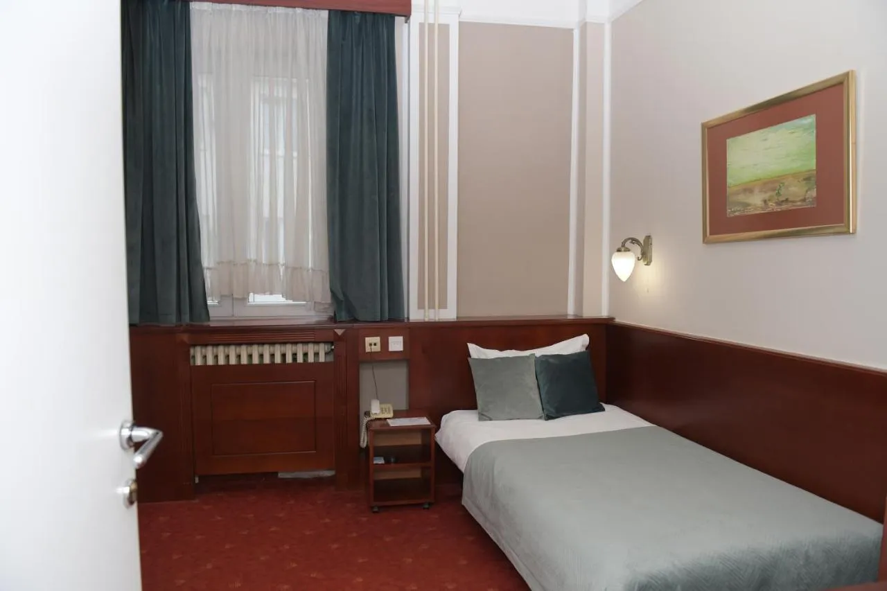 Hotel Palace-1