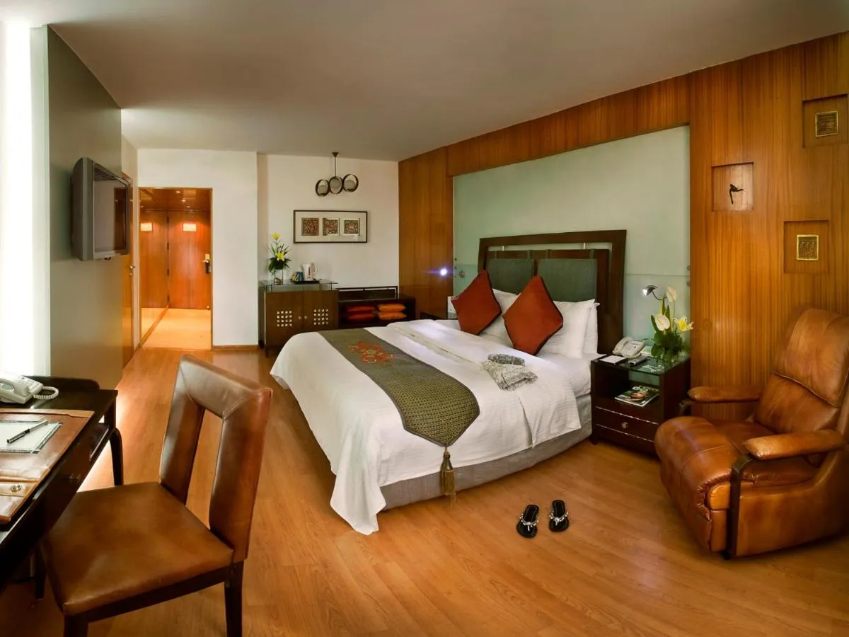 The Lalit Mumbai slide-4