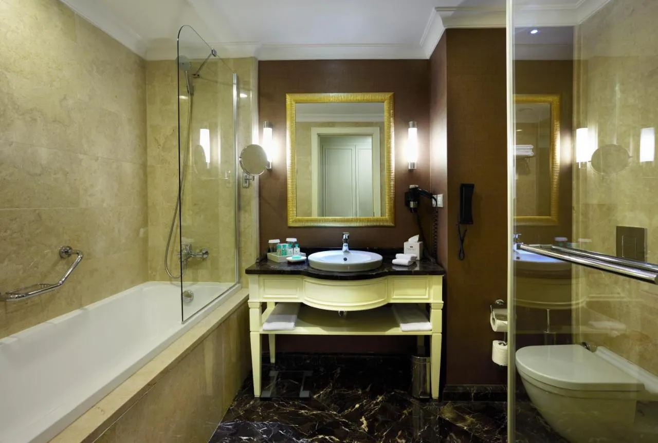 Crowne Plaza Istanbul Asia slide-3