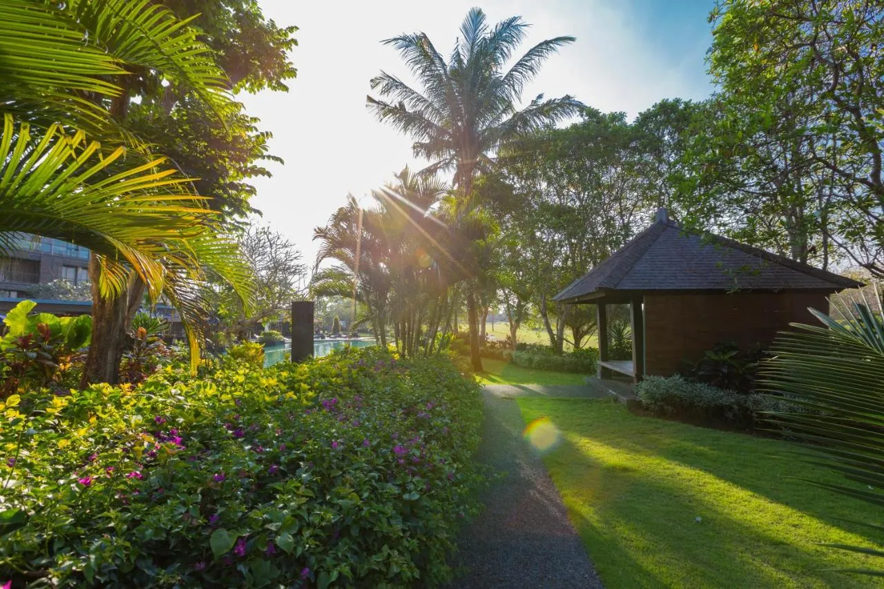 Le Grande Bali slide-5
