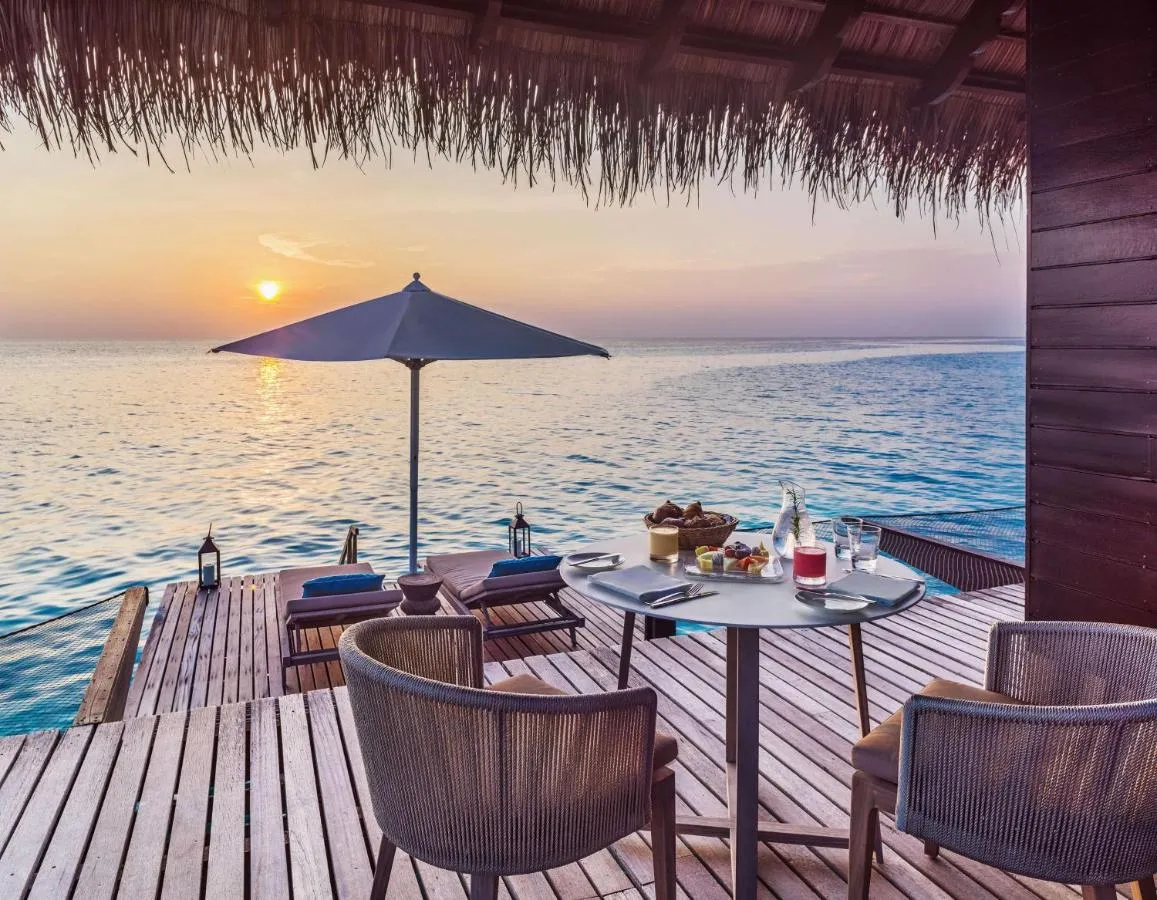 One and Only Reethi Rah hotel slide-5