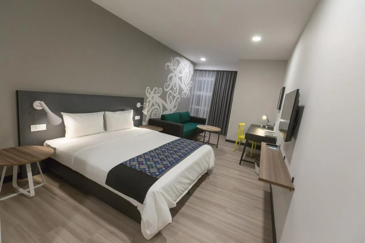 Athome Boutique Hotel slide-5