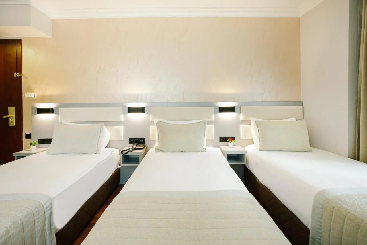 Marble Hotel slide-3