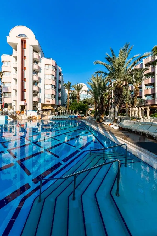 Hotel Aqua slide-3