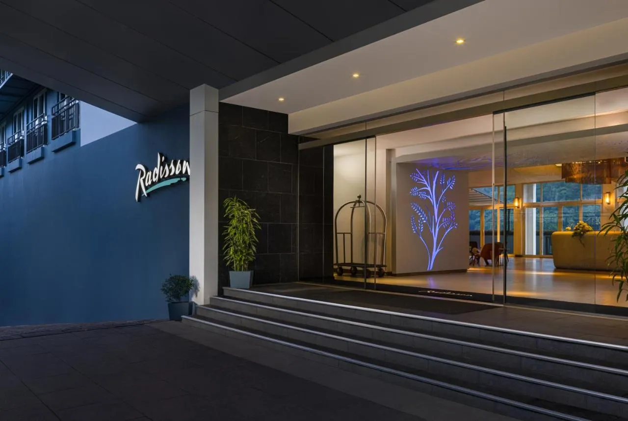 Radisson Hotel Kandy slide-3
