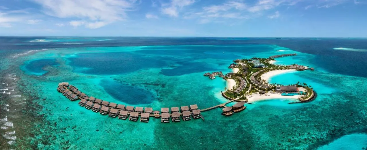 Hilton Maldives Amingiri Resort & Spa slide-3