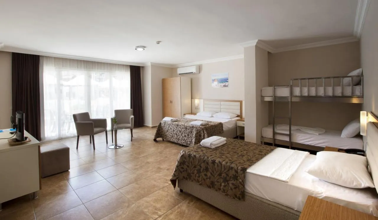 Risa Hotel-2