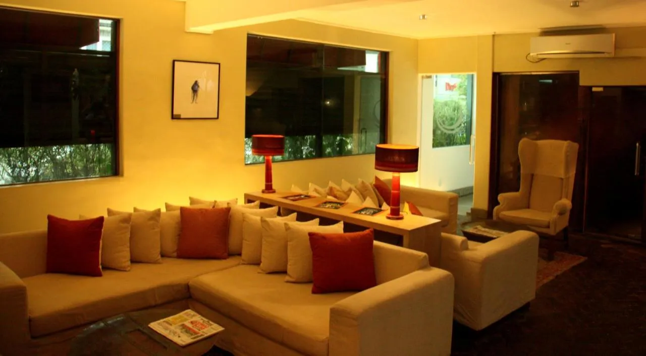 Colombo Court Hotel & Spa slide-4
