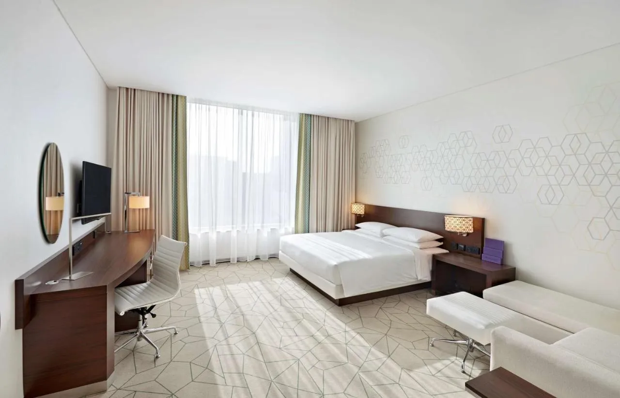 Hyatt Place Dubai Baniyas Square Hotel slide-4