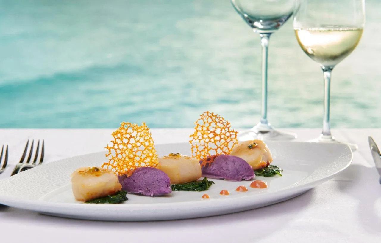 Fairmont Maldives Sirru Fen Fushi Hotel slide-3