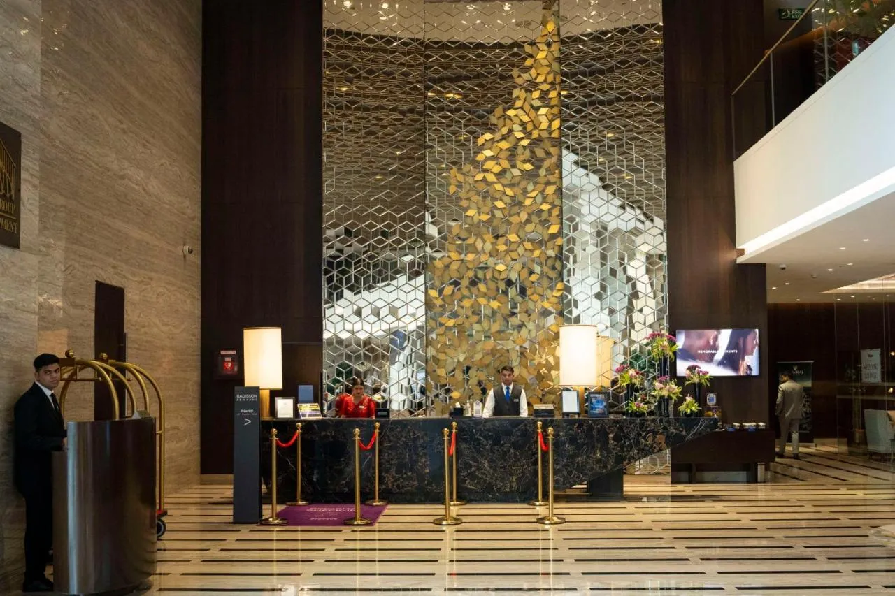 Radisson Blu Faridabad slide-5