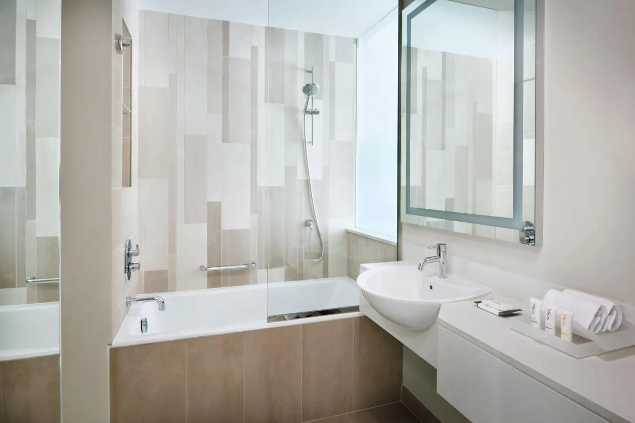 Holiday Inn & Suites - Dubai Festival City-1