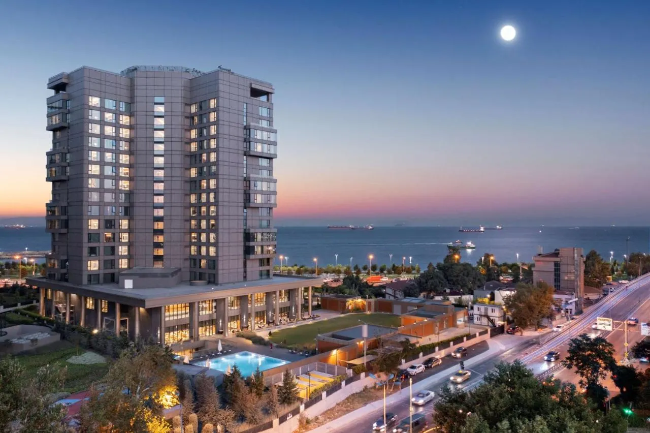 Hilton Istanbul Bakirkoy slide-3