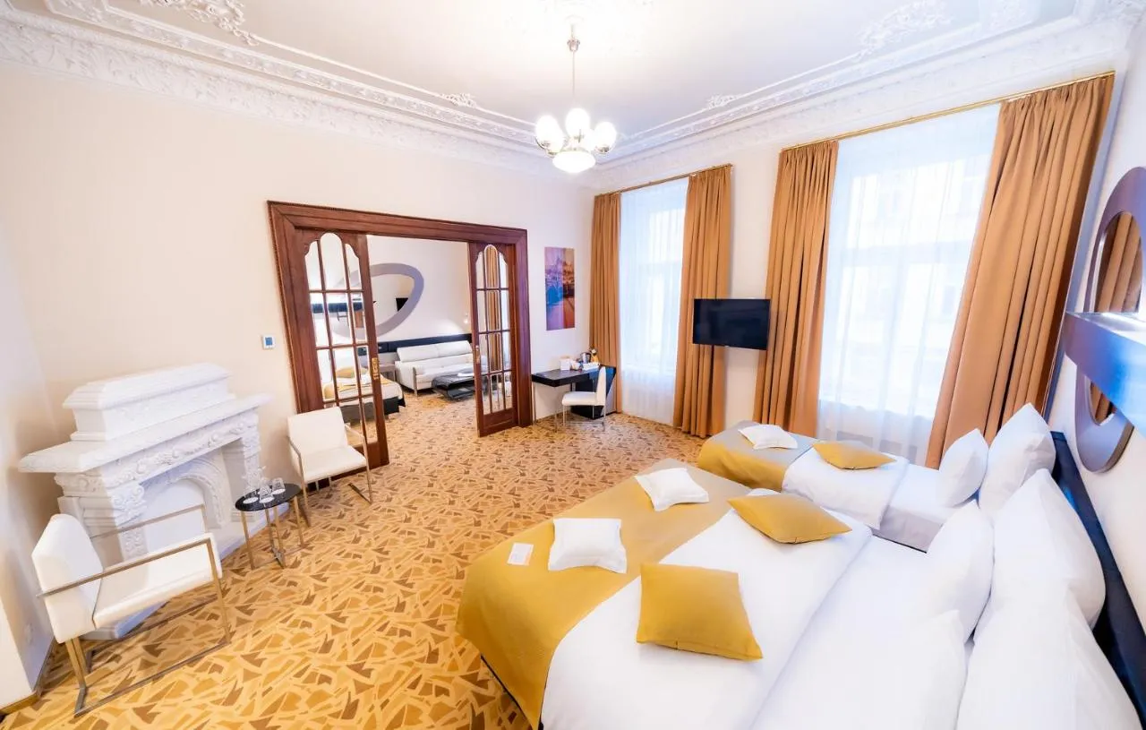 Yasmin Prague hotel slide-5