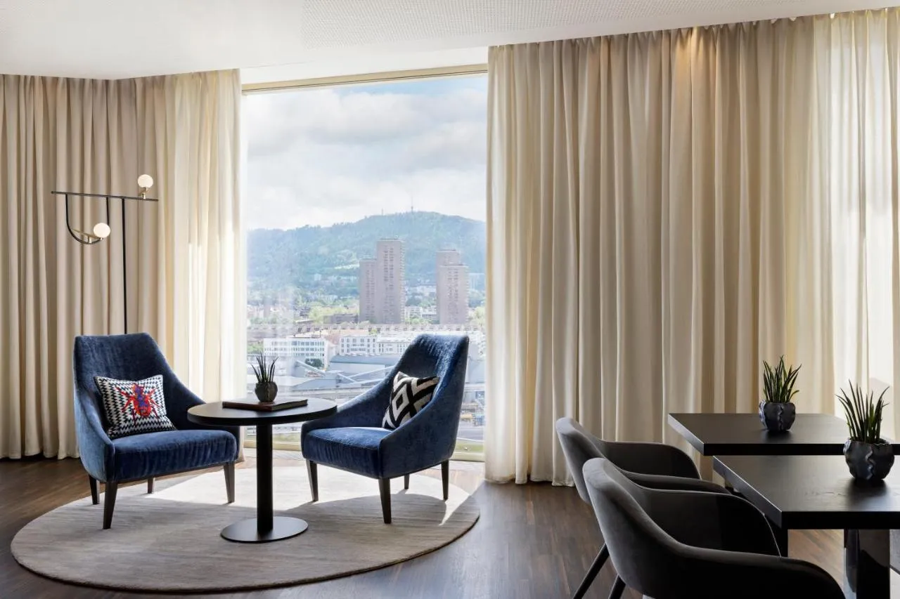 Renaissance Zurich Tower Hotel-2