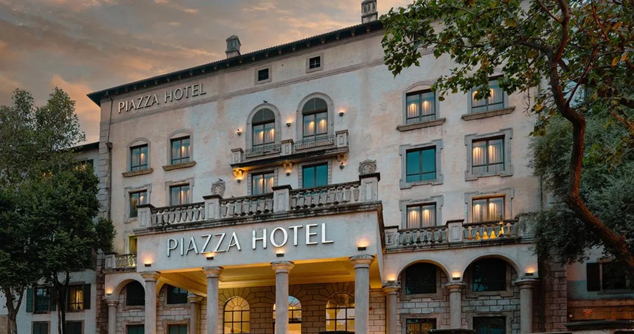Piazza Hotel Montecasino-1