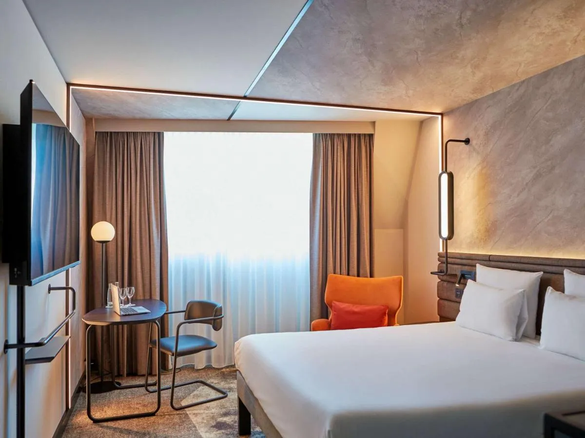 Novotel Zurich Airport Me slide-5