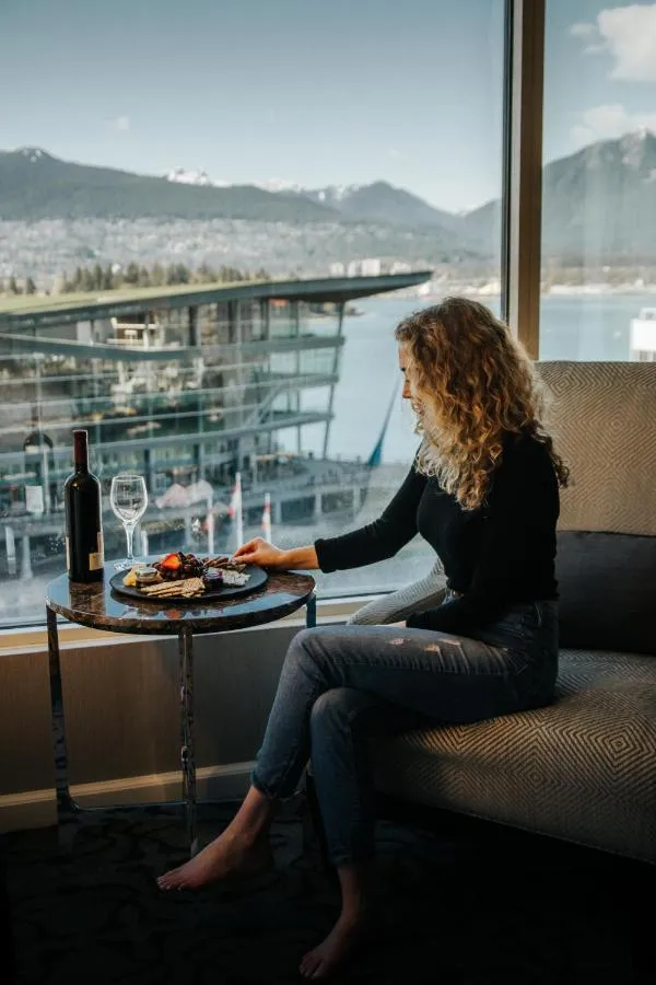 Fairmont Waterfront hotel-1