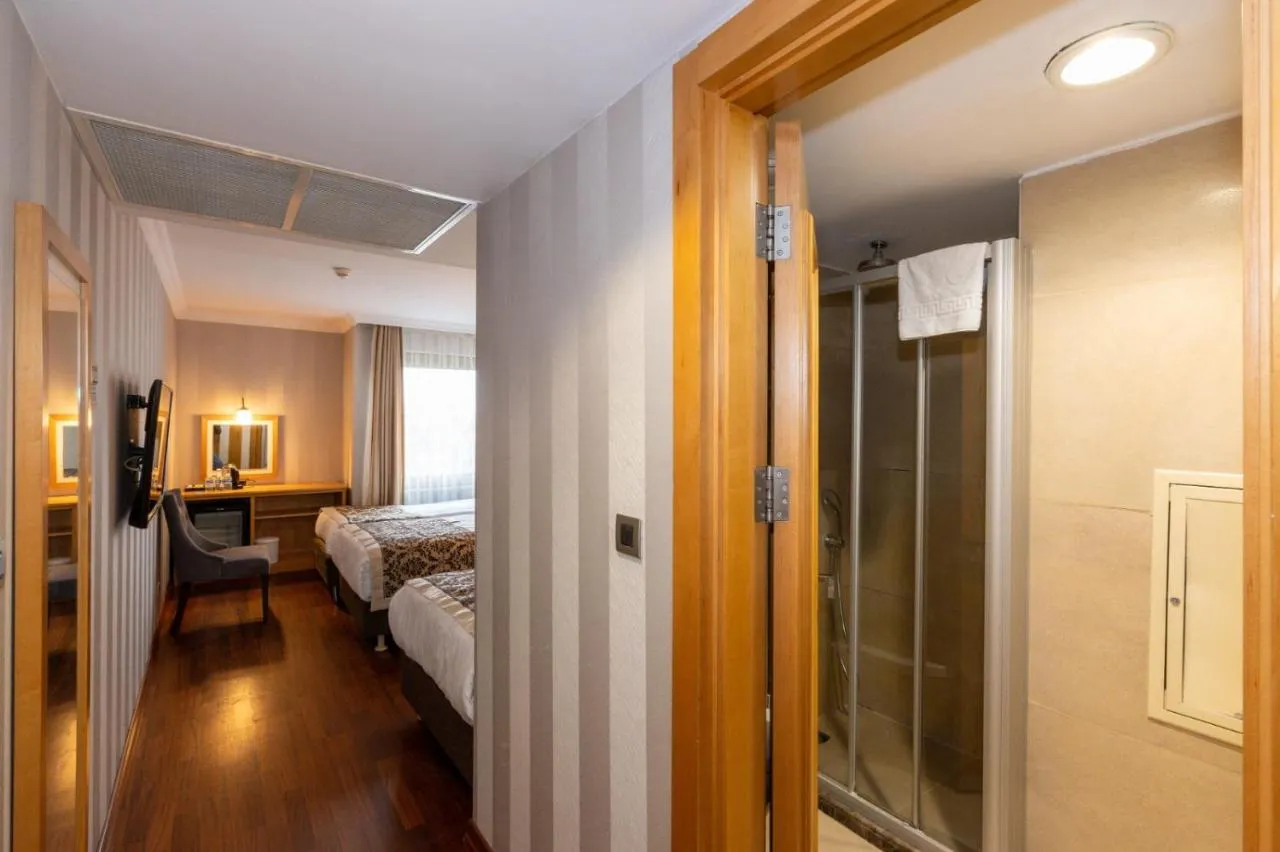 crestium hotel prave slide-3