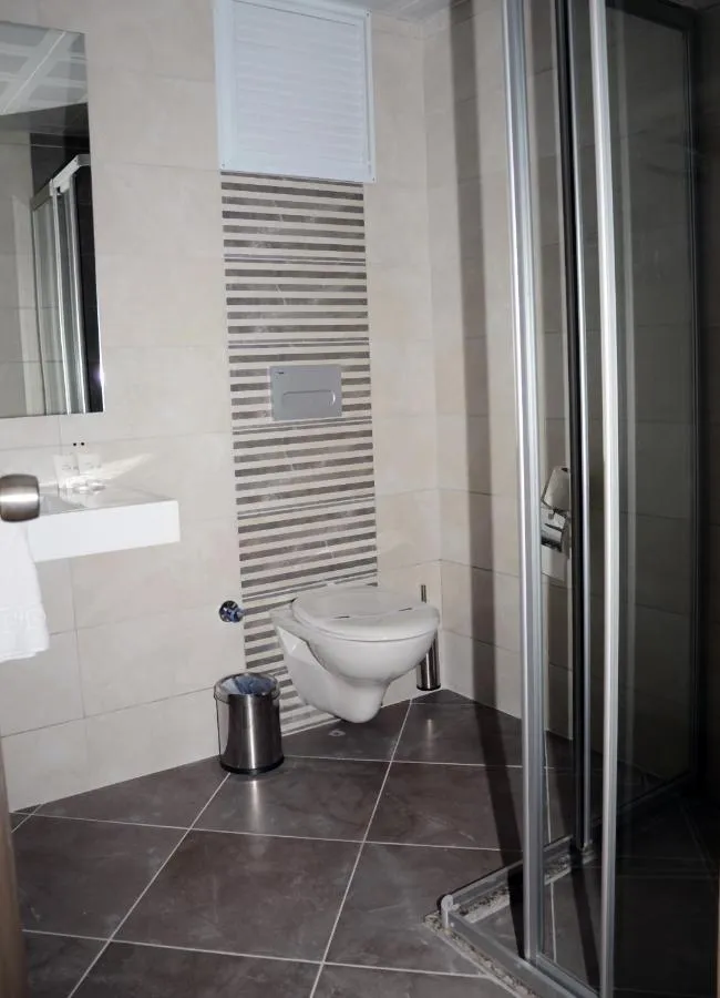 Acar Hotel slide-4