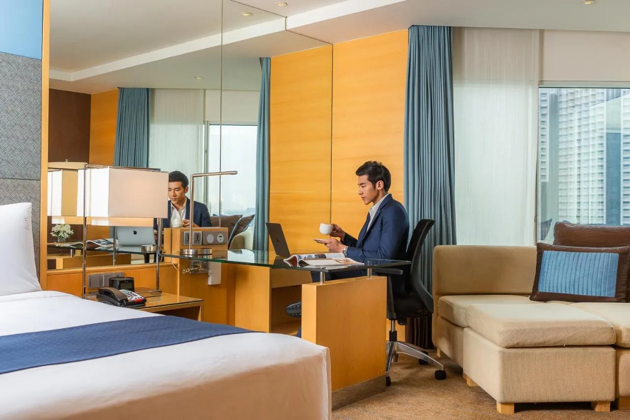 Holiday Inn Bangkok Silom-1
