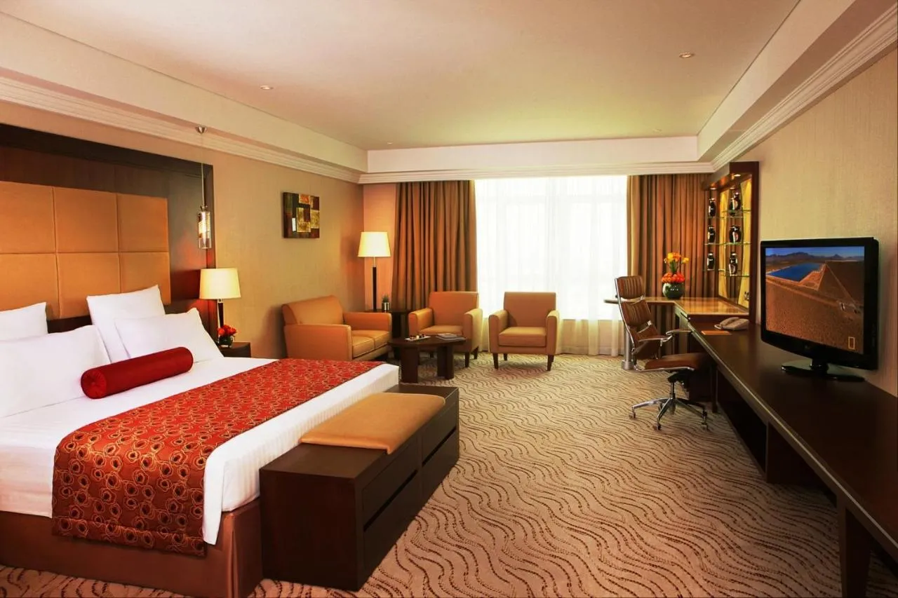 Park Regis Kris Kin hotel slide-3