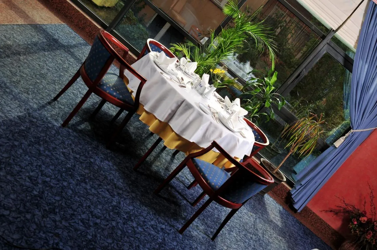 Class Hotel-2