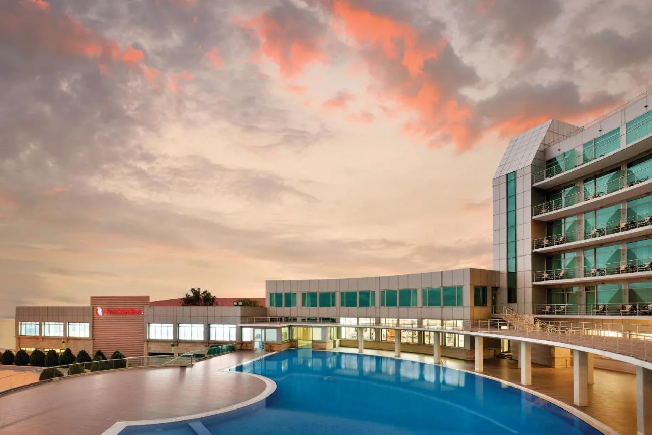 Ramada by Wyndham slide-3