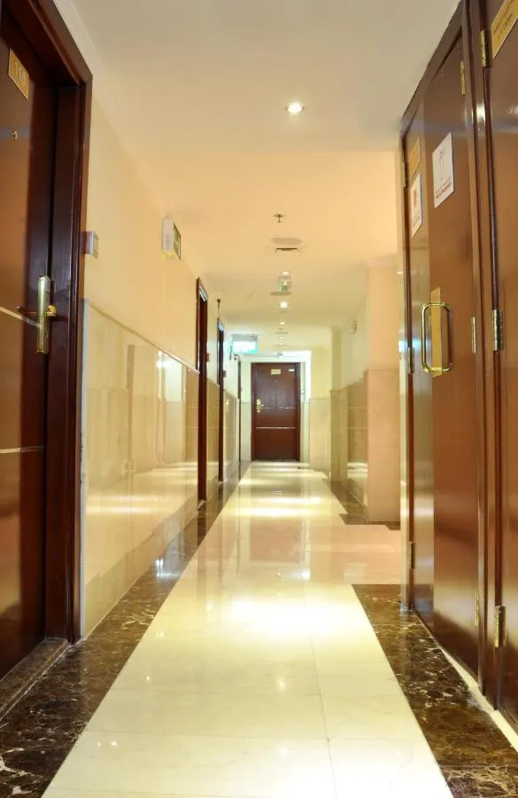 Saffron Dubai hotel slide-5