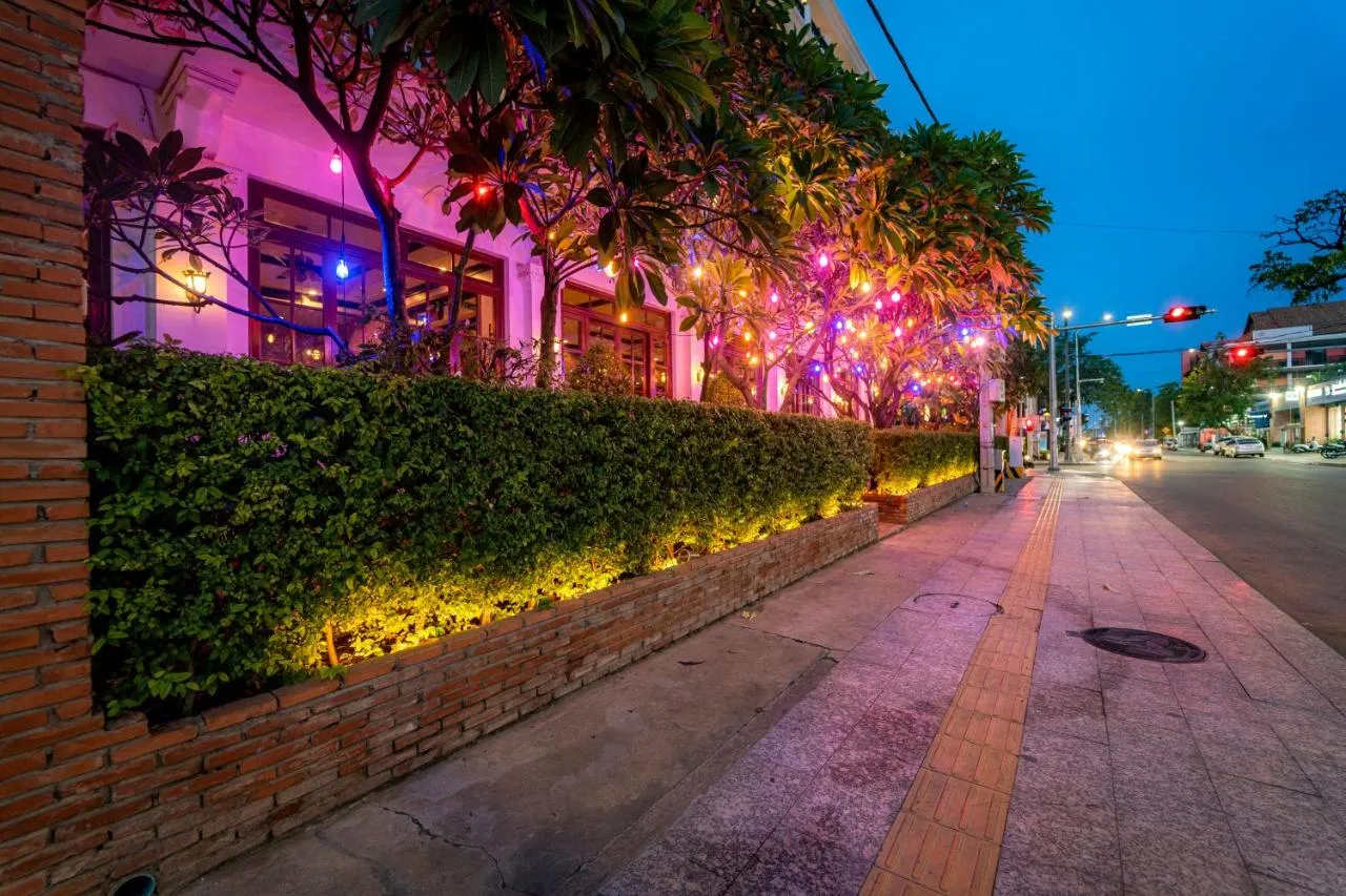 Royal Crown Hotel & Spa-1