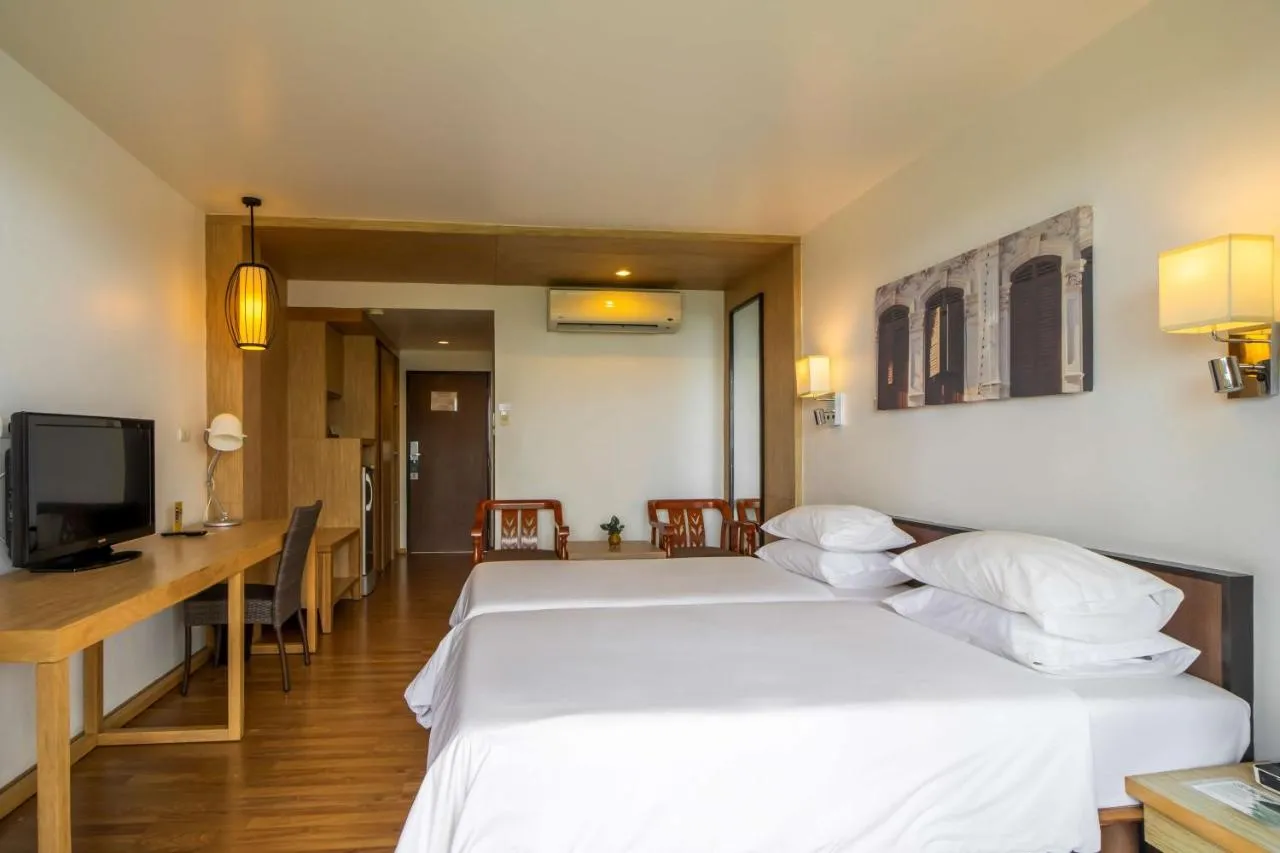 Best Western Phuket Ocean Resort slide-4