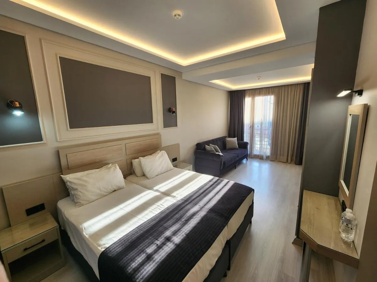 Nanda Hotel slide-4