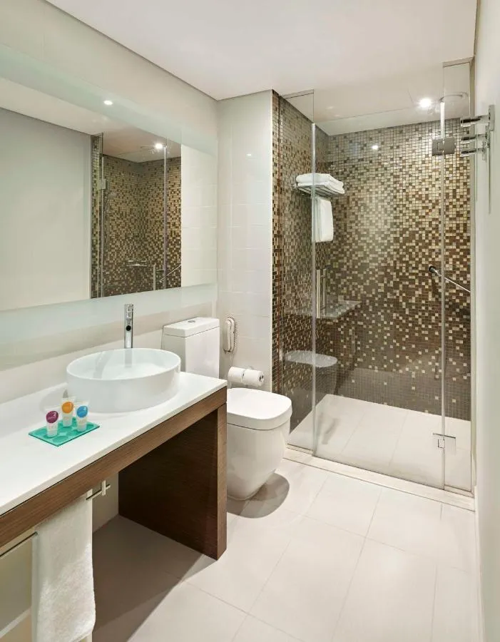 Hyatt Place Dubai Al Rigga slide-5