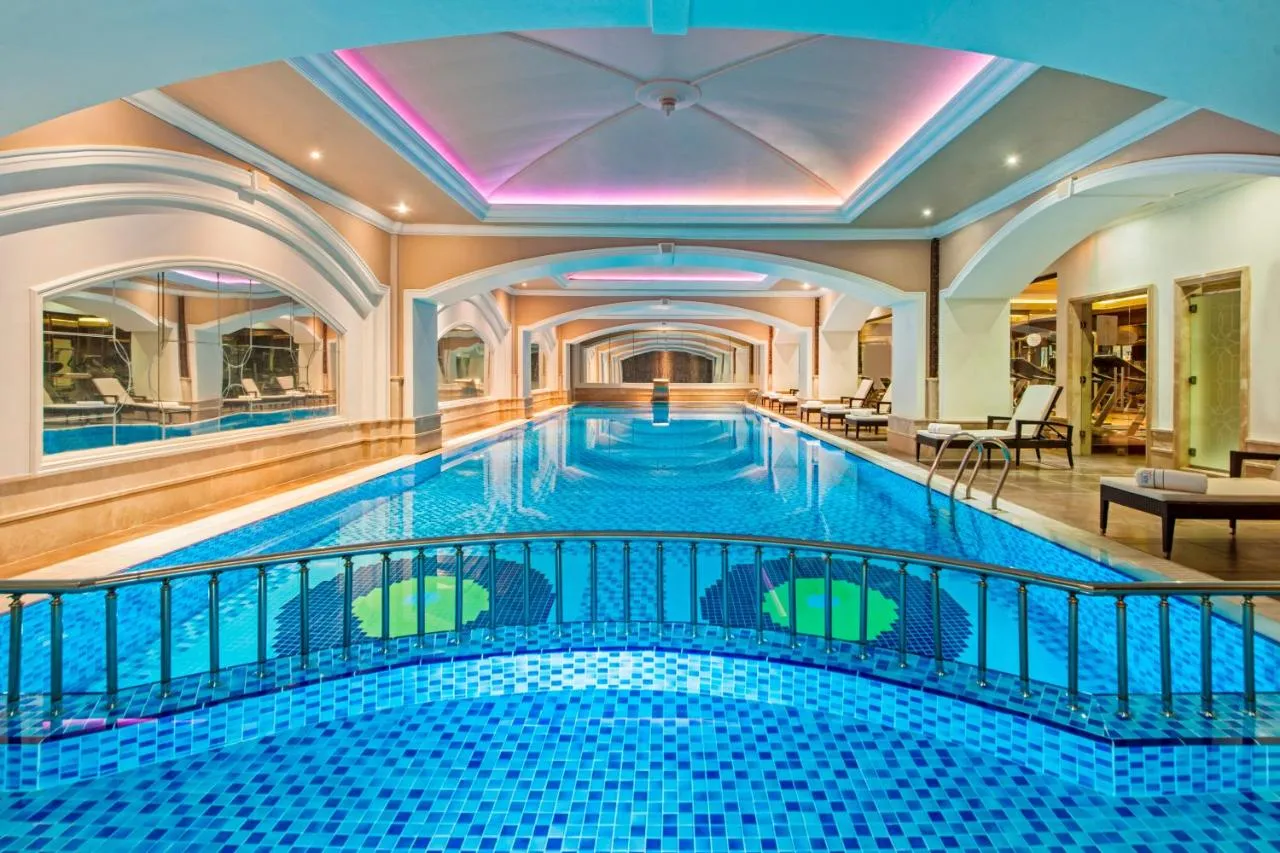 Elite World hotel Van-1