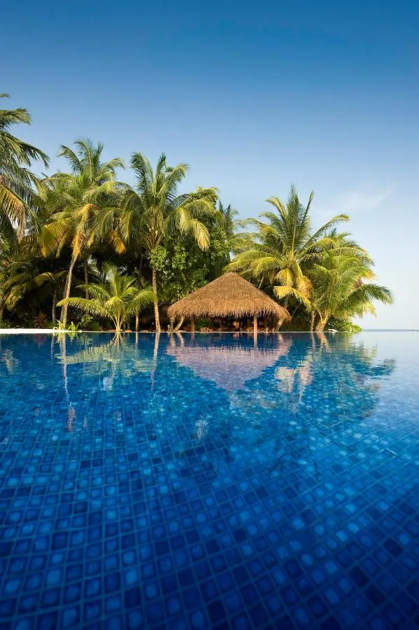 Kuramathi Maldives Hotel-2