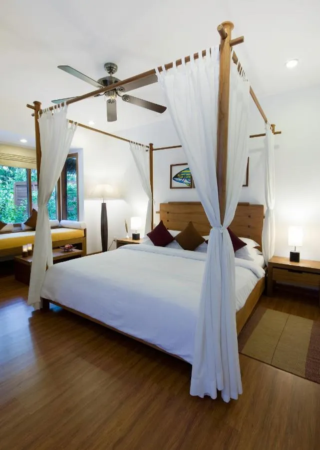 Kuramathi Maldives Hotel-1