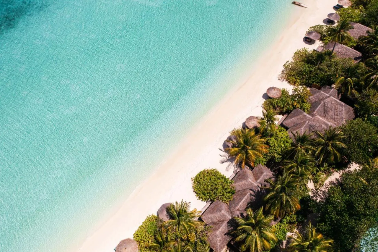 Veligandu Island Resort & Spa-1
