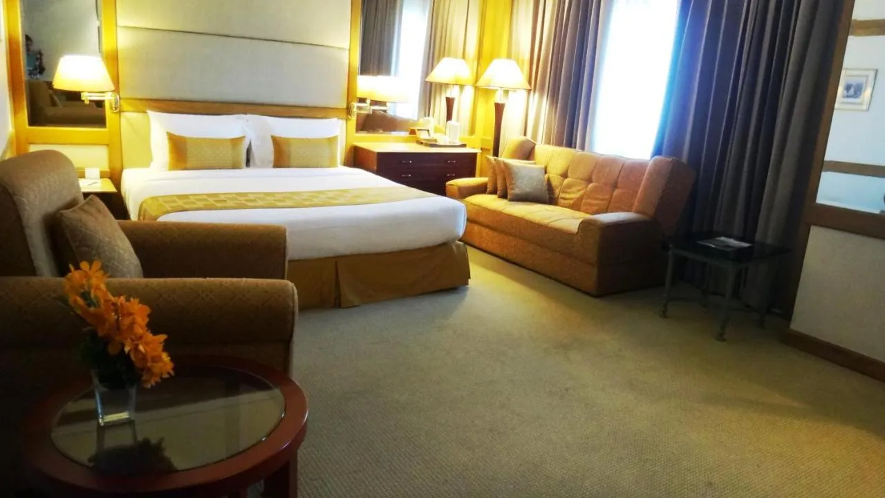 Arnoma Hotel Bangkok slide-3